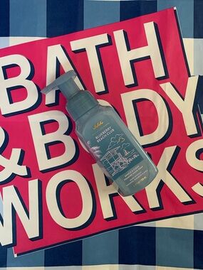 NWT Bath & Body Works Blueberry Beach Club Foaming Hand Soap